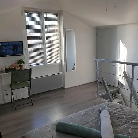 Duplexe De 1 A 4 Privees Dans Maison